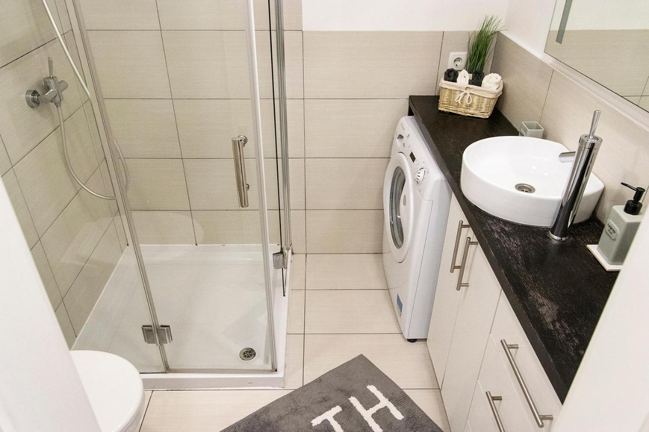Real Semmelweis Ii Appartement *